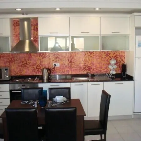 Spring F5, Delightful 2 Bed Home Within A Beautifully Laid Out Gated Community 公寓 安塔利亚