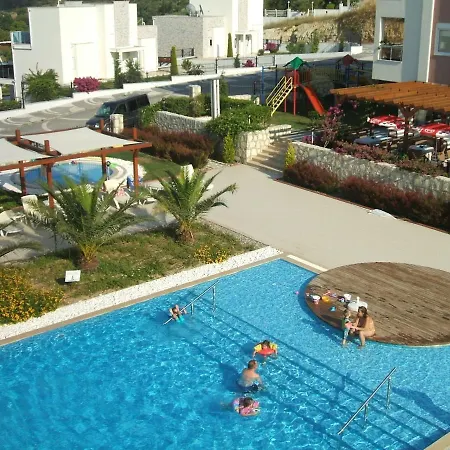 Spring F5, Delightful 2 Bed Home Within A Beautifully Laid Out Gated Community * 安塔利亚